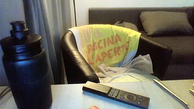 Snapshot of Avamereandmikel chatting on September 2025 11:47:01 PM Avamereandmikel online show from September 2025 11:47:01 PM