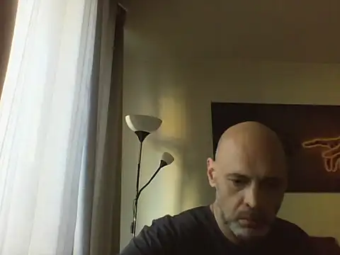 Snapshot of Avamereandmikel chatting on November 2025 02:50:01 PM Avamereandmikel online show from November 2025 02:50:01 PM