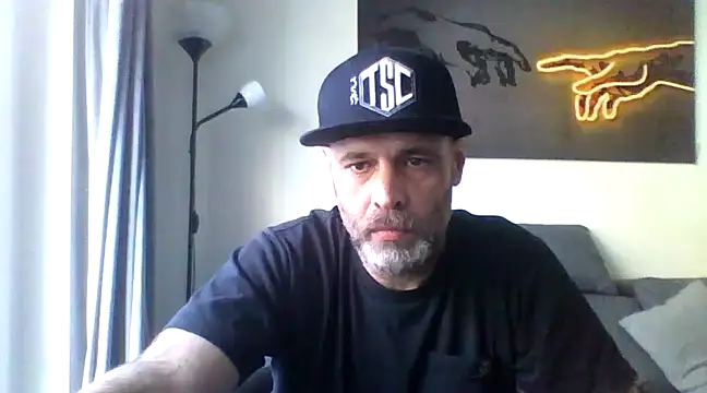 Snapshot of Avamereandmikel chatting on February 2025 04:16:01 PM Avamereandmikel online show from February 2025 04:16:01 PM