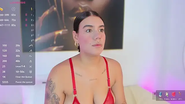 Snapshot of Grace_Moore chatting on January 2025 12:05:01 PM Grace Moore online show from January 2025 12:05:01 PM