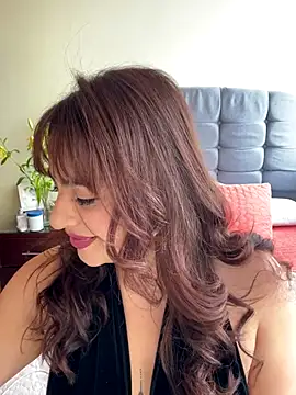 Gabriela-Parker  online show from October 2025 06:31:02 PM