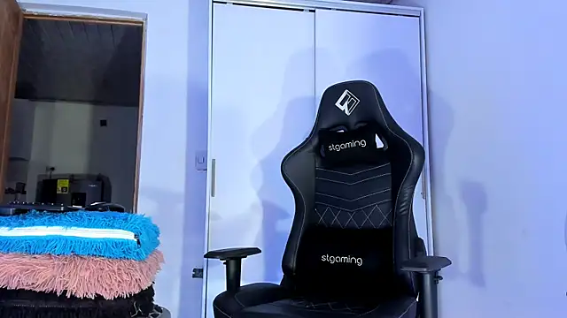 Dulce smith 1 online show from November 2025 12:04:02 AM