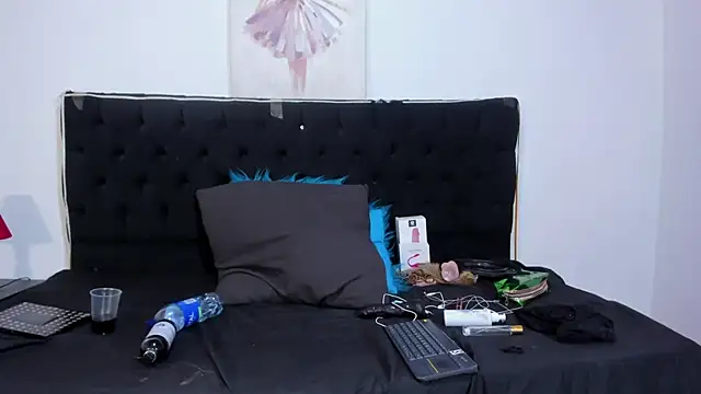 Salome Whiter online show from November 2025 11:19:02 PM