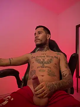 Junihn0 online show from November 2025 09:52:01 PM