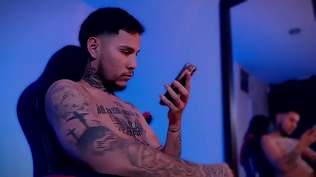 Junihn0 online show from September 2025 09:03:01 PM