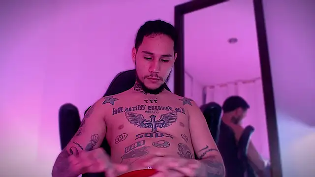 Junihn0 online show from September 2025 09:00:01 PM