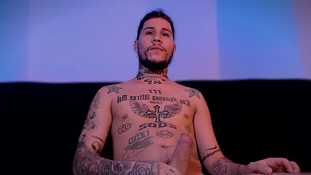 Junihn0 online show from September 2025 08:40:01 PM