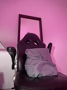 Junihn0 online show from October 2025 08:53:02 PM