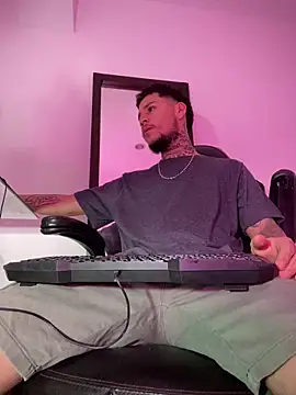 Junihn0 online show from October 2025 09:16:01 PM