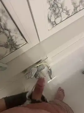 Loco42- online show from February 2025 07:56:02 PM