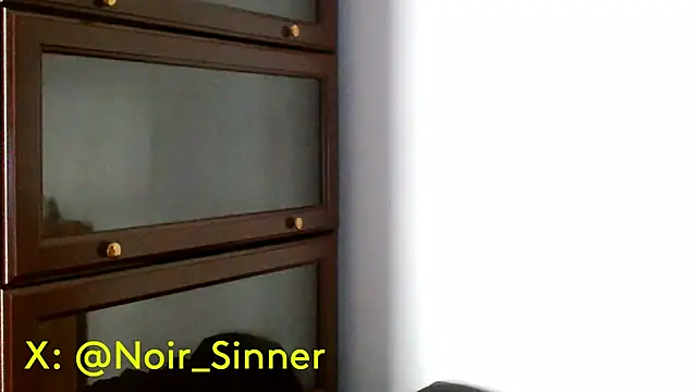 sinnernoir online show from May 2026 12:42:01 PM