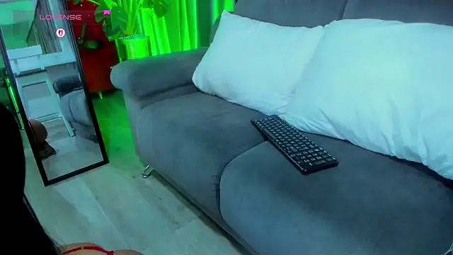 SofiDavid online show from November 2025 10:19:01 AM