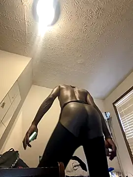 Shawtyblaque21 online show from October 2025 05:46:01 PM