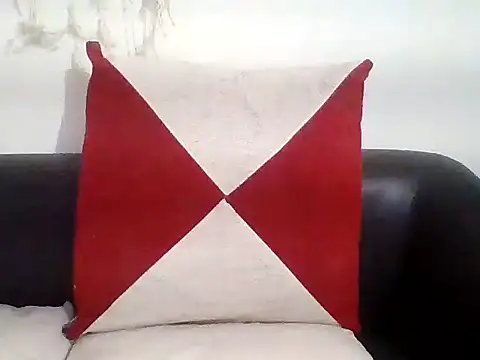 Tiny busty online show from September 2025 10:15:02 AM