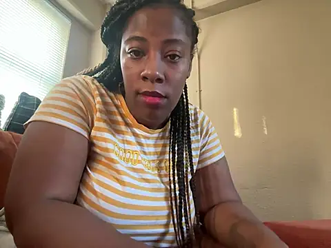 Snapshot of Eboni03 chatting on December 2024 03:15:02 PM Eboni03 online show from December 2024 03:15:02 PM