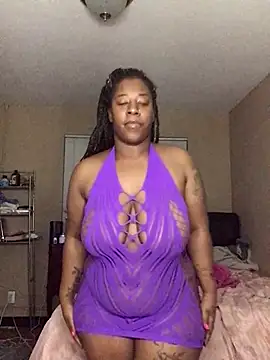 Snapshot of Eboni03 chatting on December 2024 04:26:01 AM Eboni03 online show from December 2024 04:26:01 AM