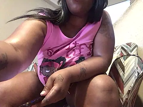 Snapshot of Eboni03 chatting on February 2025 03:52:01 PM Eboni03 online show from February 2025 03:52:01 PM