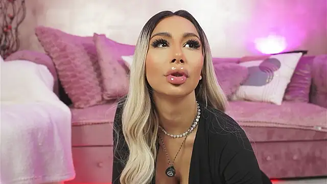 GoldenAmber online show from March 2026 05:45:02 AM