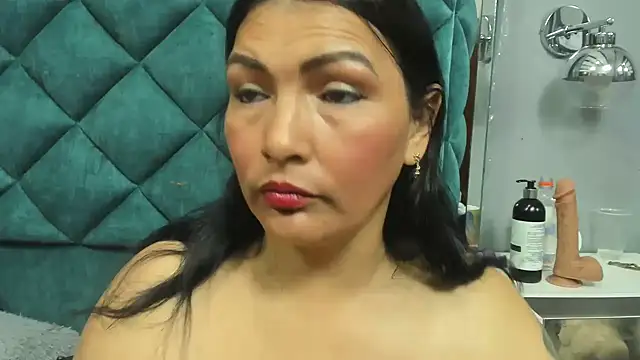 PENELOPELEWISs online show from February 2026 03:26:02 AM