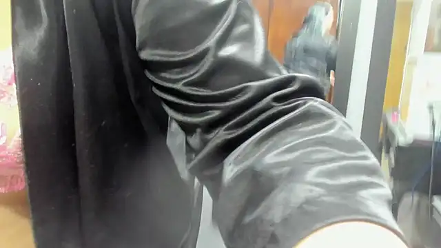 PENELOPELEWISs online show from March 2026 03:33:01 AM