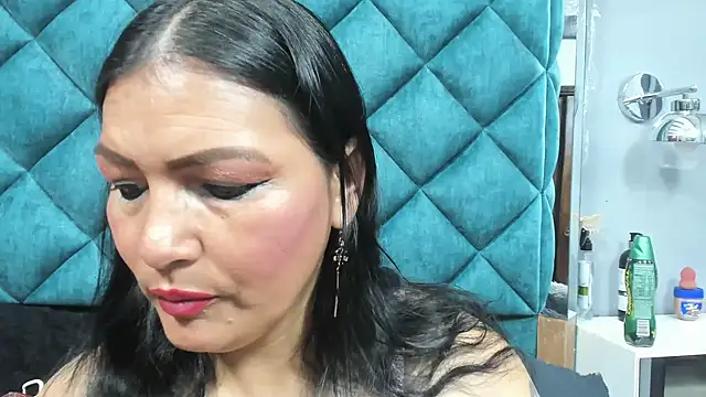 PENELOPELEWISs online show from March 2026 07:46:01 PM