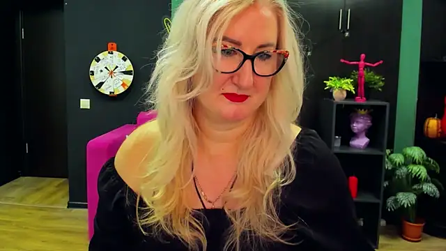 ChristyBrooks online show from March 2025 07:27:02 PM