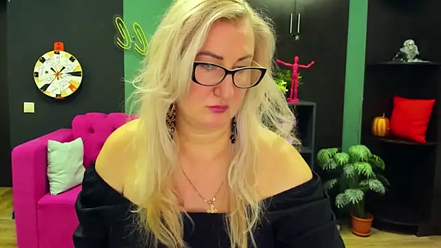 ChristyBrooks online show from March 2025 07:23:02 PM