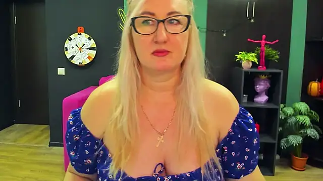 ChristyBrooks online show from March 2025 06:24:02 PM
