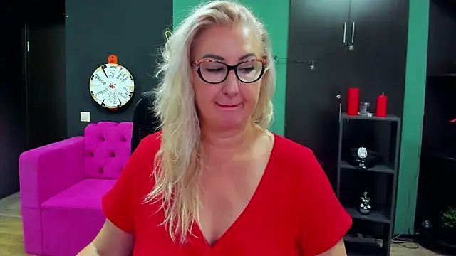 ChristyBrooks online show from September 2025 01:28:02 PM