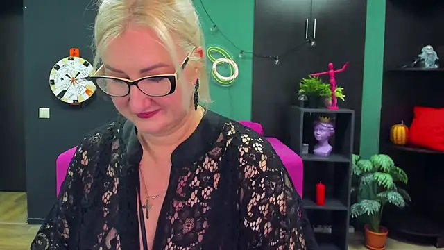ChristyBrooks online show from February 2025 06:59:01 PM