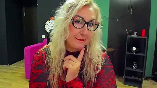 ChristyBrooks online show from September 2025 02:09:01 PM