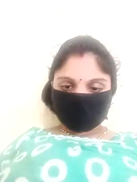 Snapshot of Cute-Aadhvita chatting on October 2025 06:20:02 PM Cute-Aadhvita online show from October 2025 06:20:02 PM