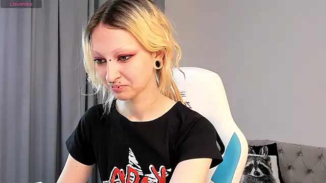 Lexy-Woorhez online show from October 2025 11:45:02 AM