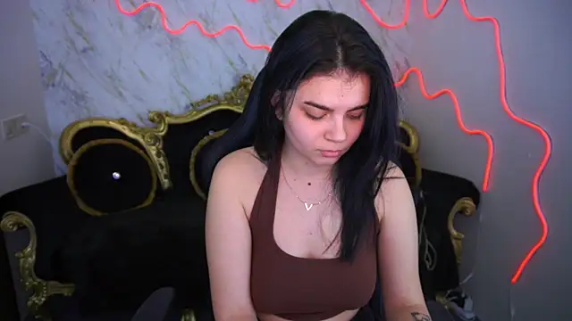 ShinyShyy online show from March 2025 02:56:02 PM