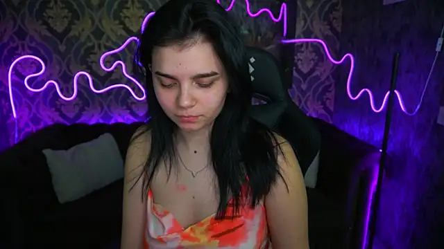 ShinyShyy online show from February 2025 07:26:02 AM