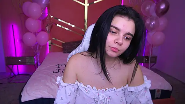 ShinyShyy online show from February 2025 04:50:01 PM