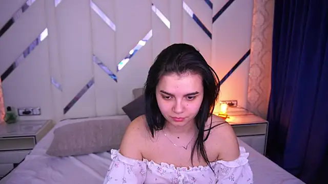 ShinyShyy online show from March 2025 05:38:02 PM