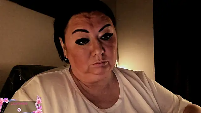 Snapshot of SexxyDreams1 chatting on September 2025 03:02:01 AM SexxyDreams1 online show from September 2025 03:02:01 AM