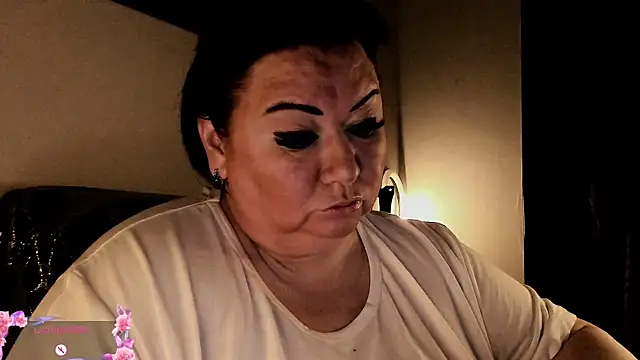 Snapshot of SexxyDreams1 chatting on September 2025 11:21:02 PM SexxyDreams1 online show from September 2025 11:21:02 PM