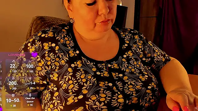 Snapshot of SexxyDreams1 chatting on February 2025 06:12:02 AM SexxyDreams1 online show from February 2025 06:12:02 AM