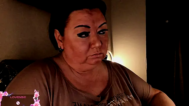 Snapshot of SexxyDreams1 chatting on September 2025 05:30:01 AM SexxyDreams1 online show from September 2025 05:30:01 AM