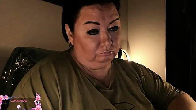 Snapshot of SexxyDreams1 chatting on September 2025 02:10:01 AM SexxyDreams1 online show from September 2025 02:10:01 AM