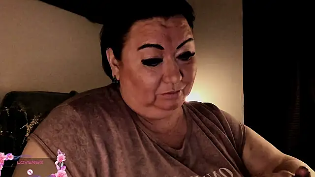 Snapshot of SexxyDreams1 chatting on September 2025 03:44:01 AM SexxyDreams1 online show from September 2025 03:44:01 AM