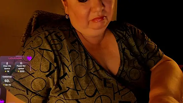 Snapshot of SexxyDreams1 chatting on February 2025 10:55:01 PM SexxyDreams1 online show from February 2025 10:55:01 PM