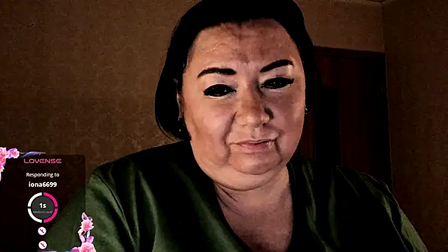 Snapshot of SexxyDreams1 chatting on December 2025 03:54:01 PM SexxyDreams1 online show from December 2025 03:54:01 PM