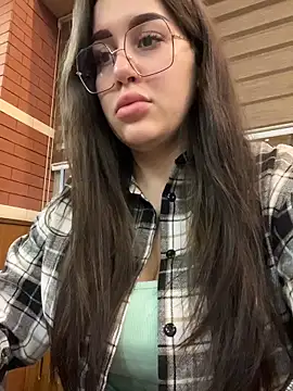 VikiDemi online show from December 2025 03:34:02 PM