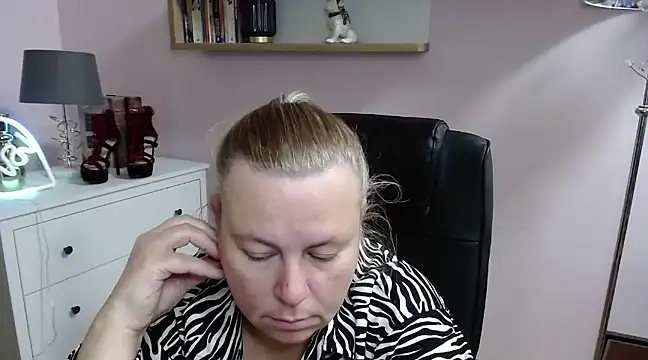 NancyCREAM online show from February 2025 11:49:01 AM