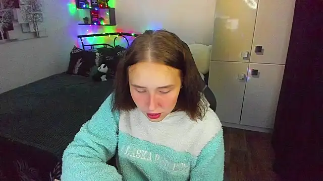 LinaTruly online show from February 2026 10:20:02 PM