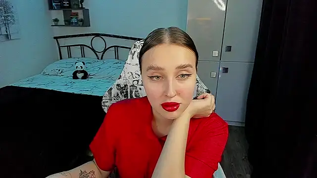 Snapshot of LinaTruly chatting on November 2025 09:58:01 PM LinaTruly online show from November 2025 09:58:01 PM