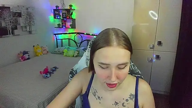 LinaTruly online show from April 2026 09:30:02 PM